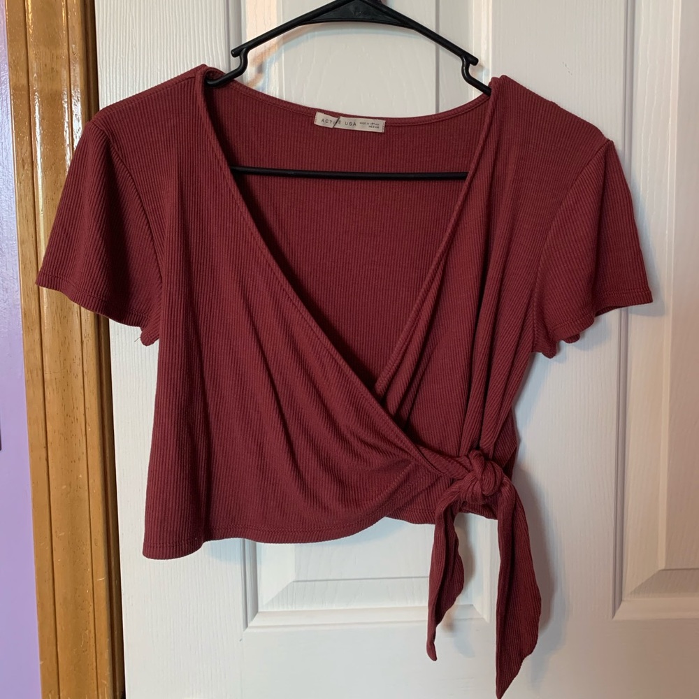 medium Active USA red crop top